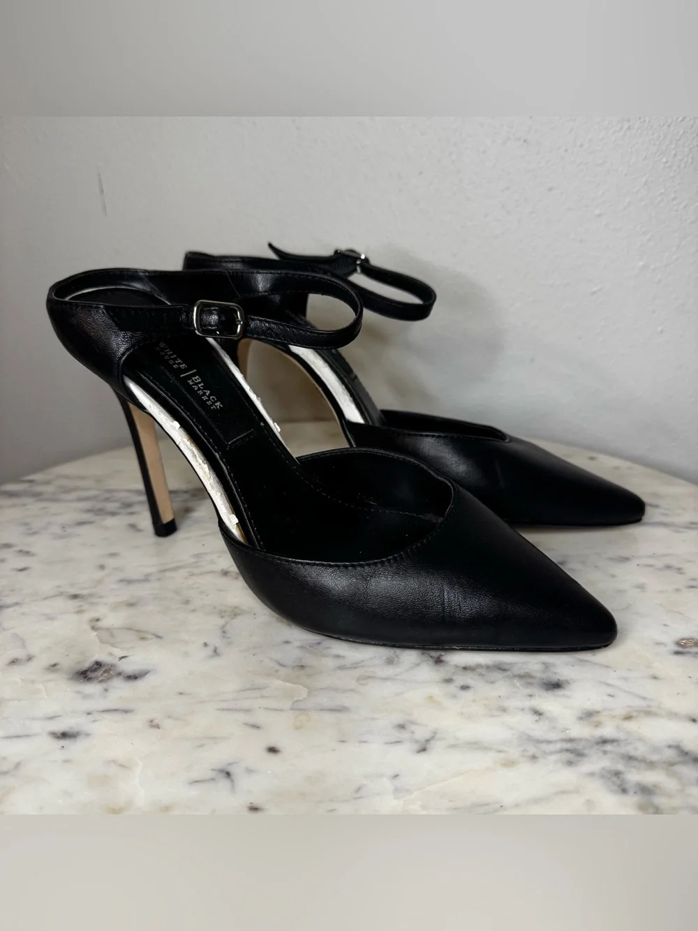 White House Black Market Catalia Heels Size 5 Leather Shoes Black white